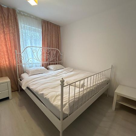 Apartamento Piata Sudului Host Bucarest Exterior foto